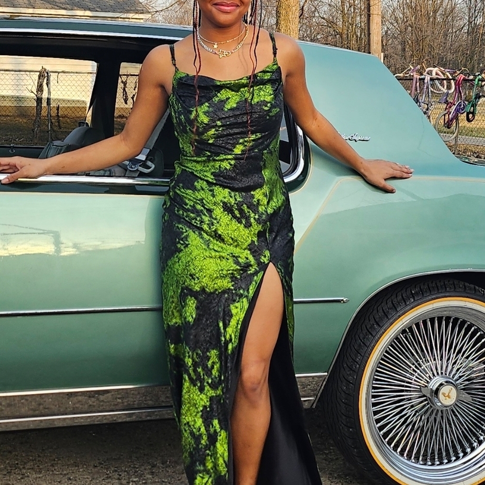 AKIRA Vibrant Green and Black Prom Dress